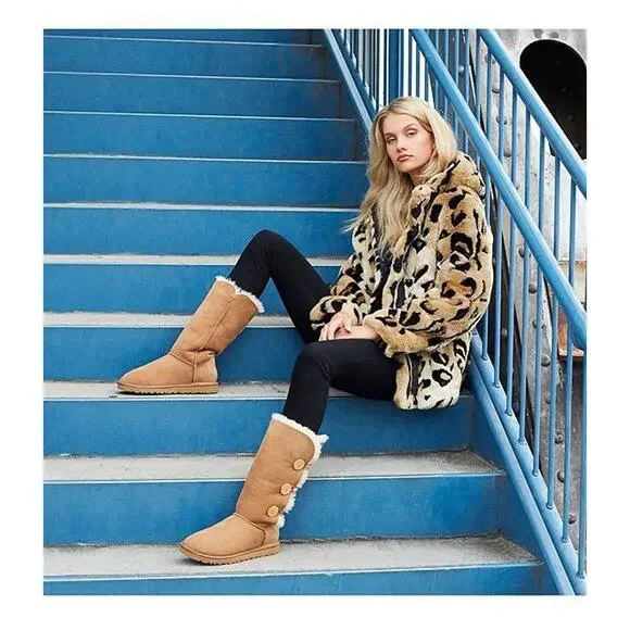 UGG Bailey Button Triplet II Boots Tall Fur Lined 1873 Tan Brown Women's Size 9 - Picture 16 of 16